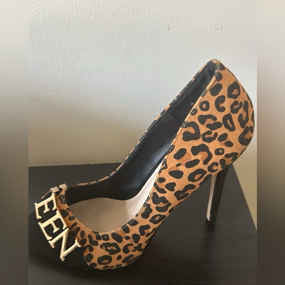 High Heels - Picture 2 of 3